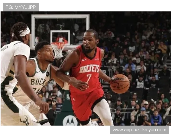 字母哥篮下强攻,雄鹿拿下对抗激烈的胜利