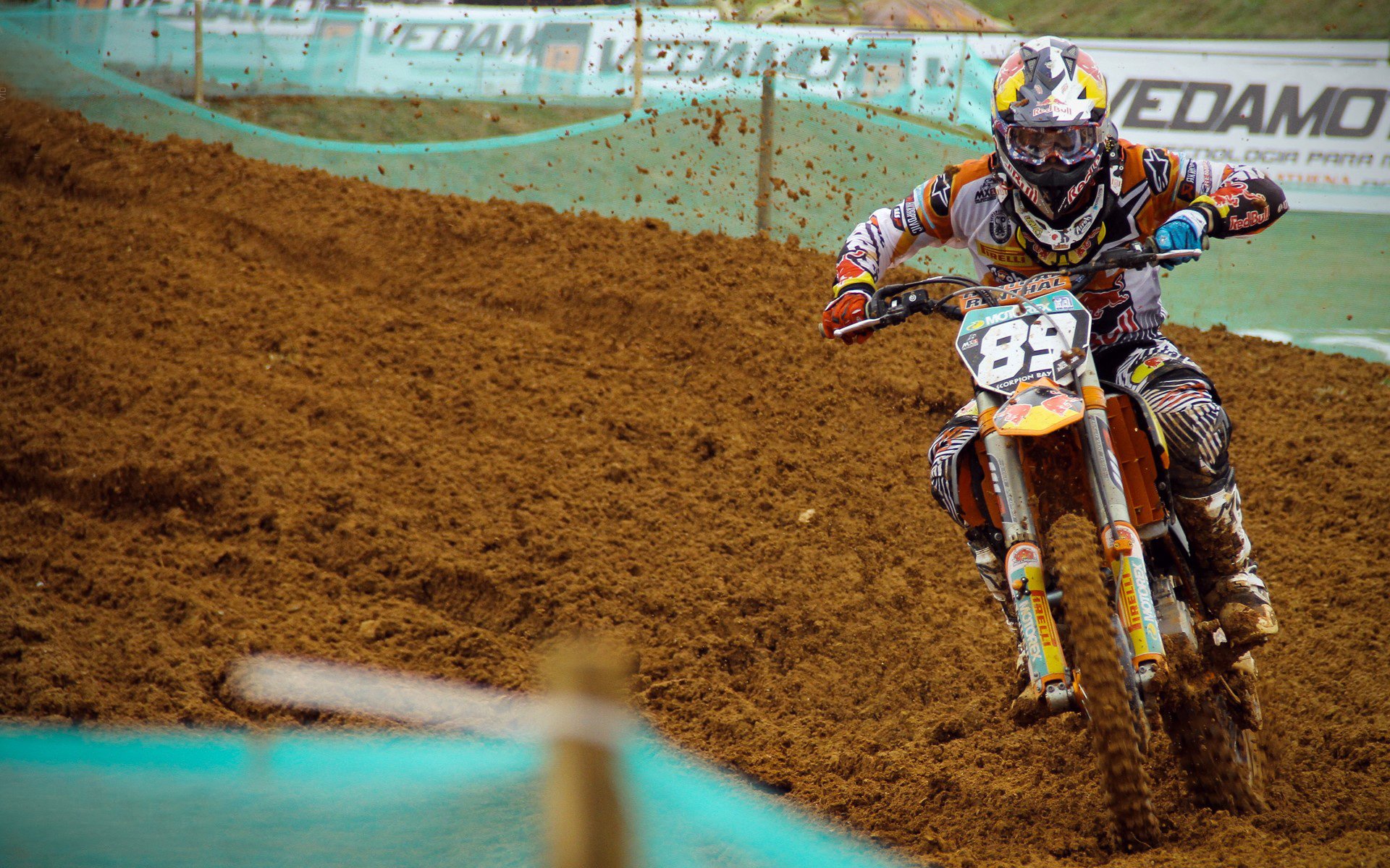 中超“川陕德比”成都蓉城主场险胜陕西长安竞技 球迷现场气氛燃爆