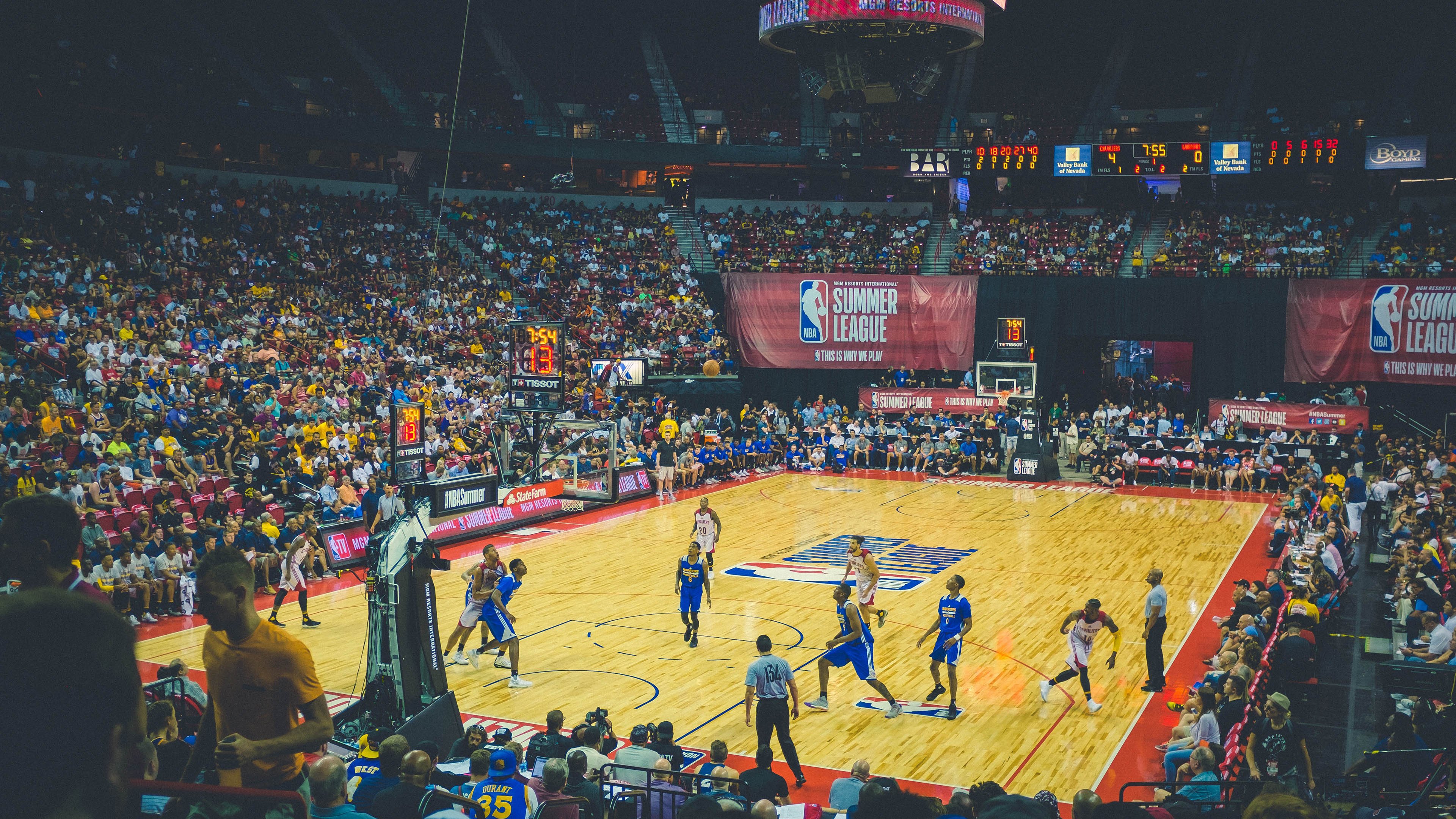 足球产业市场规模，足球产业市场规模多大