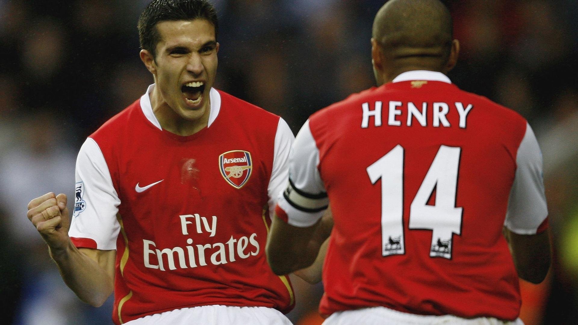 足球赛事版权争夺激烈，足球版权在哪